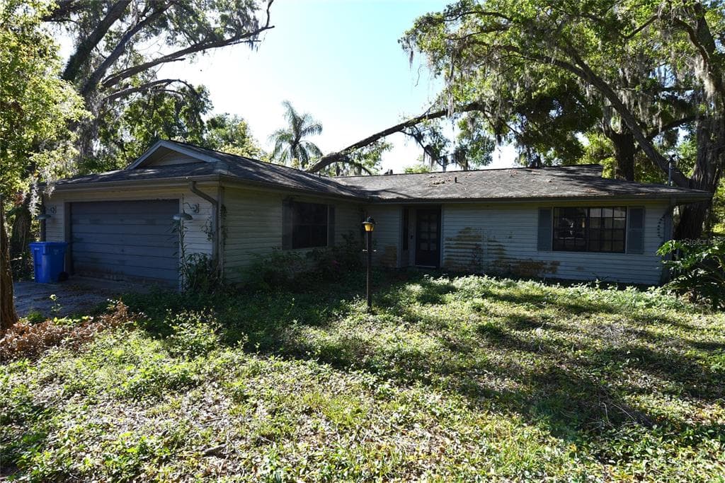 511 MOORE AVENUE SEFFNER, FL 33584