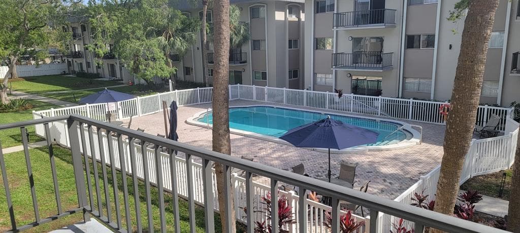 4610 W GRAY STREET UNIT 207 TAMPA, FL 33609