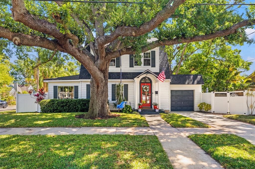 2833 7TH STREET N ST PETERSBURG, FL 33704
