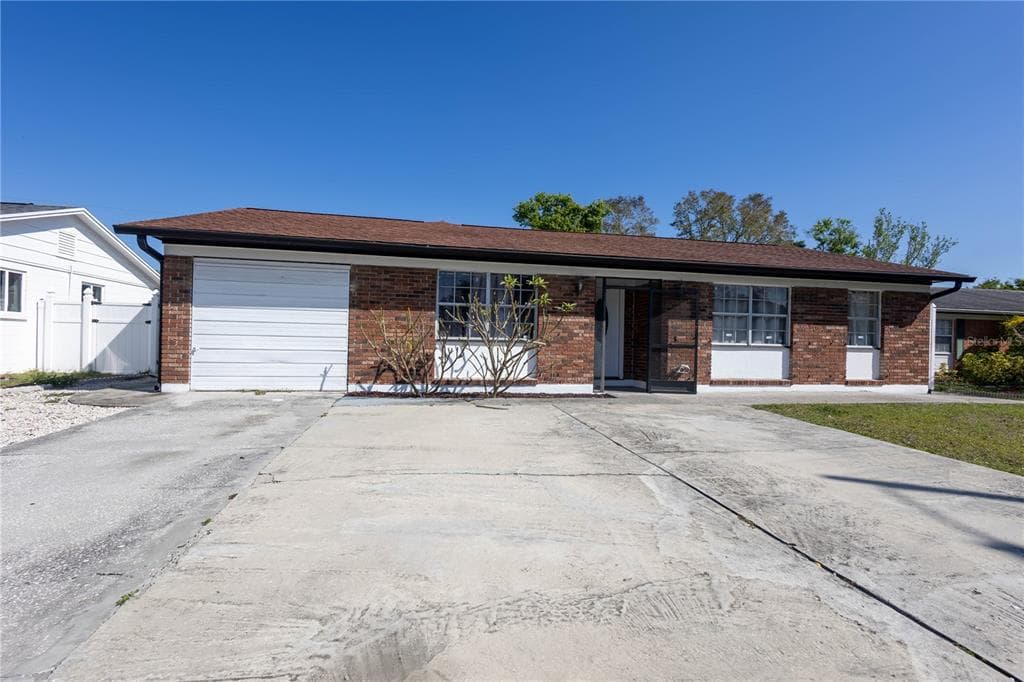 724 TRADEWINDS DRIVE BRANDON, FL 33511