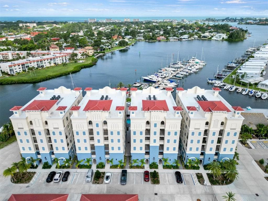 505 N TAMIAMI TRAIL UNIT 202 VENICE, FL 34285