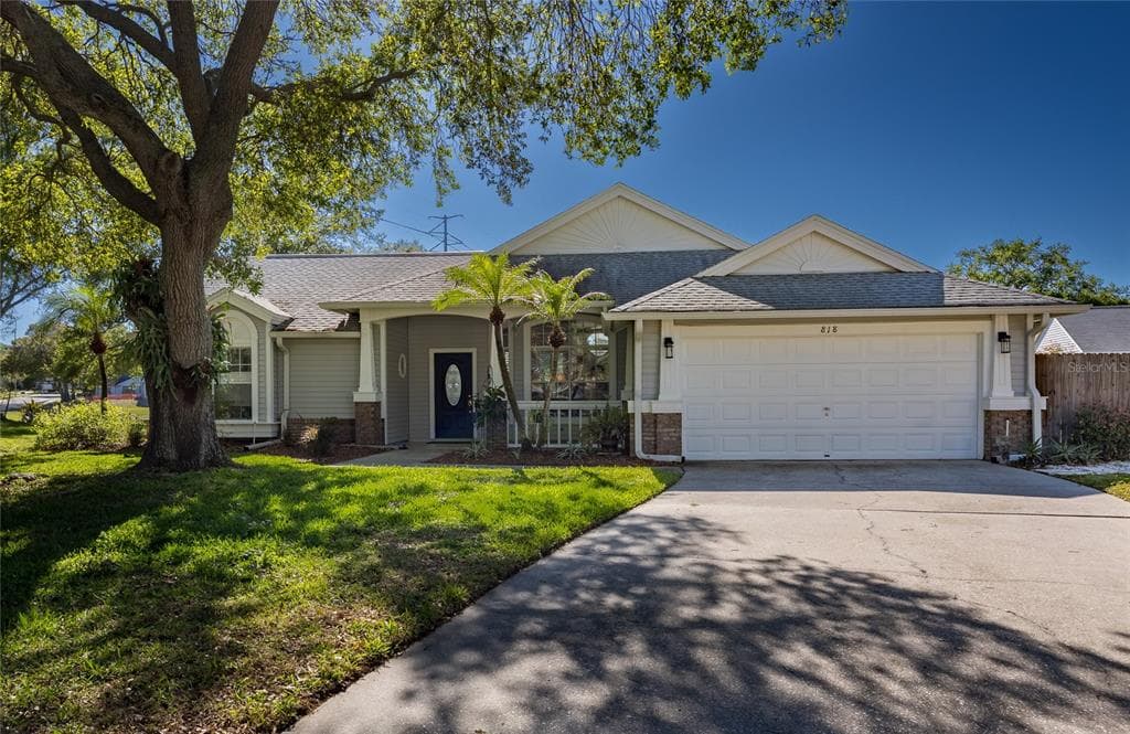 818 EDGEHILL DRIVE
