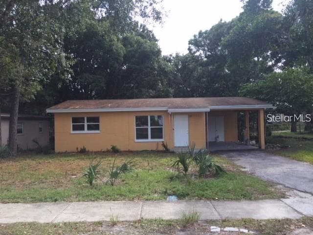 720 E SPRUCE STREET TARPON SPRINGS, FL 34689