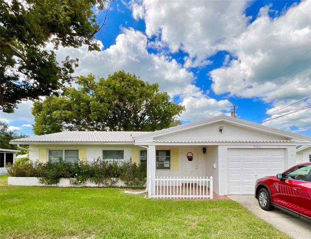 9360 140TH LANE SEMINOLE, FL 33776