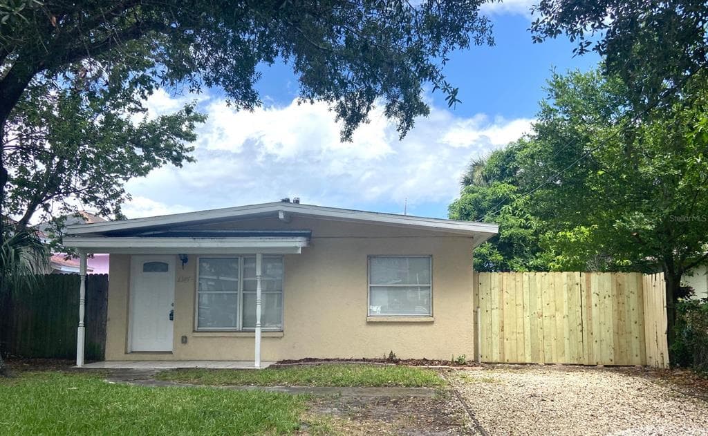 2345 W SAINT CONRAD STREET TAMPA, FL 33607