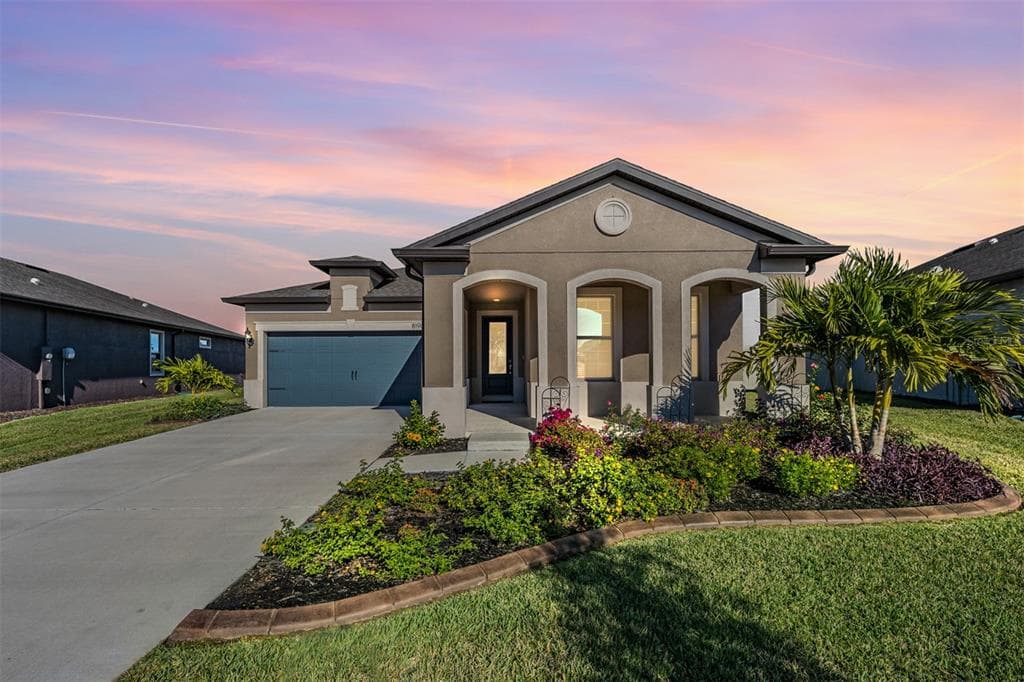 8190 OLIVE BROOK DRIVE WESLEY CHAPEL, FL 33545