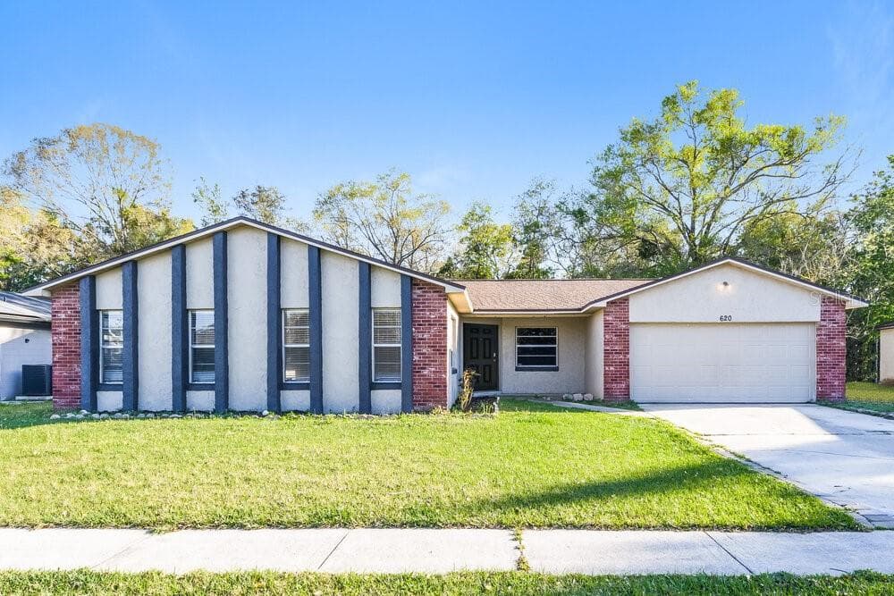 620 RIVERWOODS CIRCLE ORLANDO, FL 32825