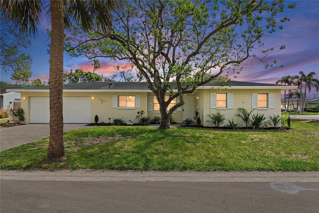 7911 N 2ND WAY N ST PETERSBURG, FL 33702