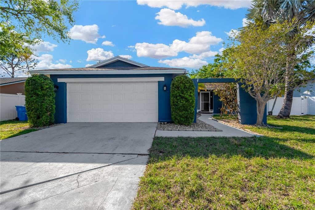 6208 IMPERIAL KEY TAMPA, FL 33615