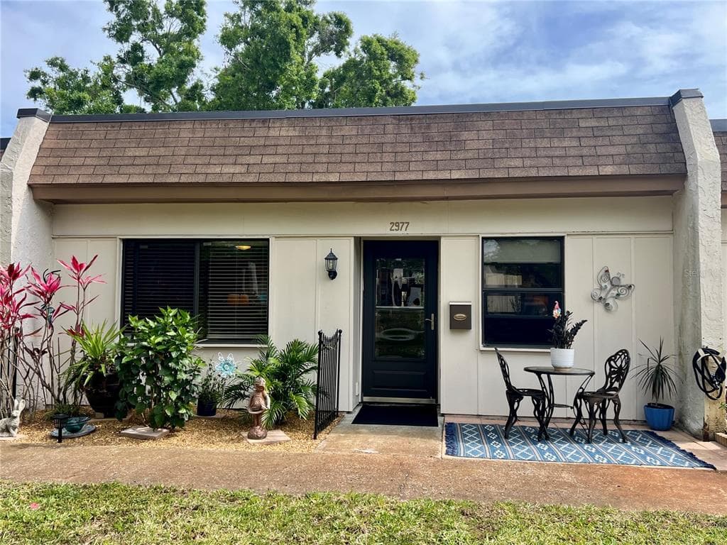 2977 MISSION DRIVE E CLEARWATER, FL 33759
