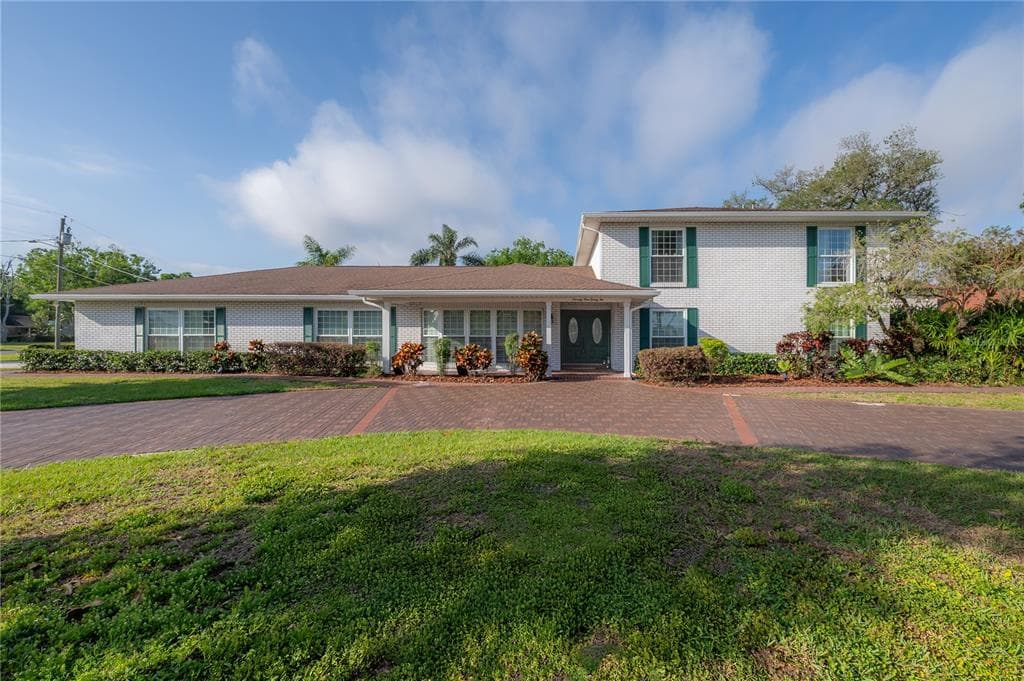 7922 SPRING VALLEY DRIVE TAMPA, FL 33615