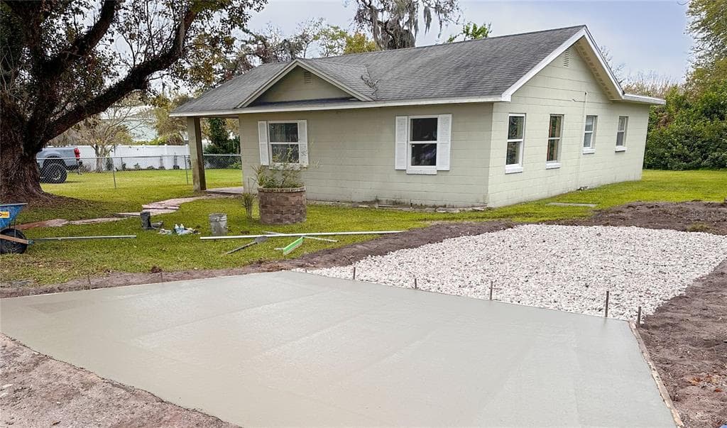 203 GLENWOOD DRIVE LAKELAND, FL 33805