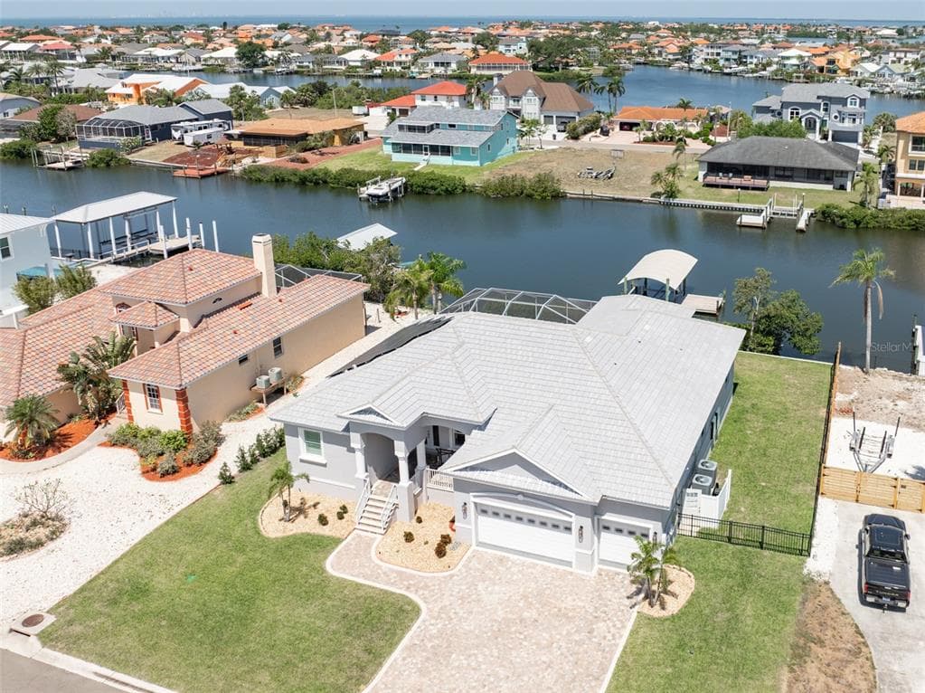 819 BIRDIE WAY APOLLO BEACH, FL 33572