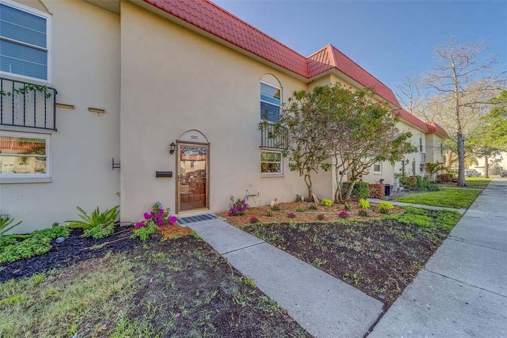 2700 BAYSHORE BOULEVARD UNIT 1E DUNEDIN, FL 34698