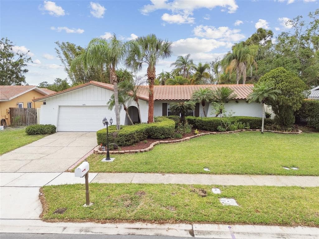 1870 WATEROAK DRIVE W CLEARWATER, FL 33764