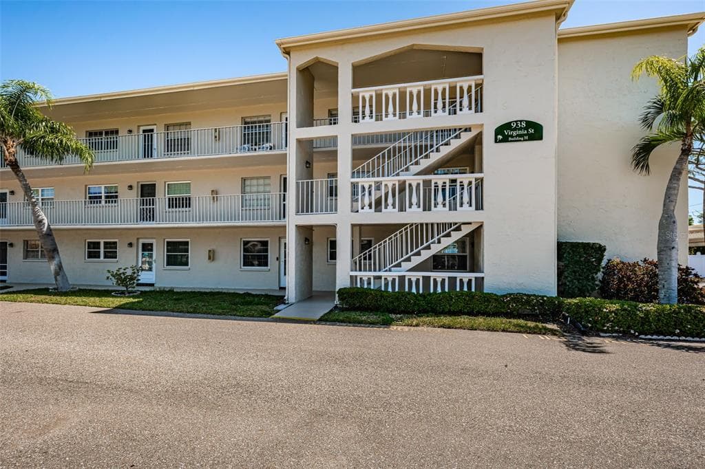 938 VIRGINIA STREET UNIT 308 DUNEDIN, FL 34698