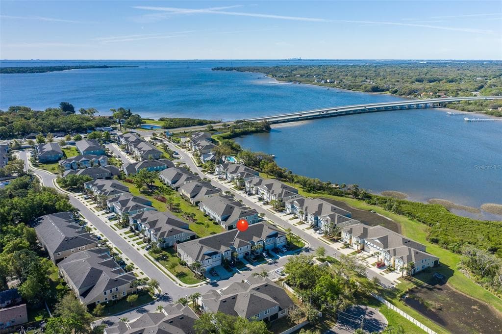 1010 MANGO COURT OLDSMAR, FL 34677