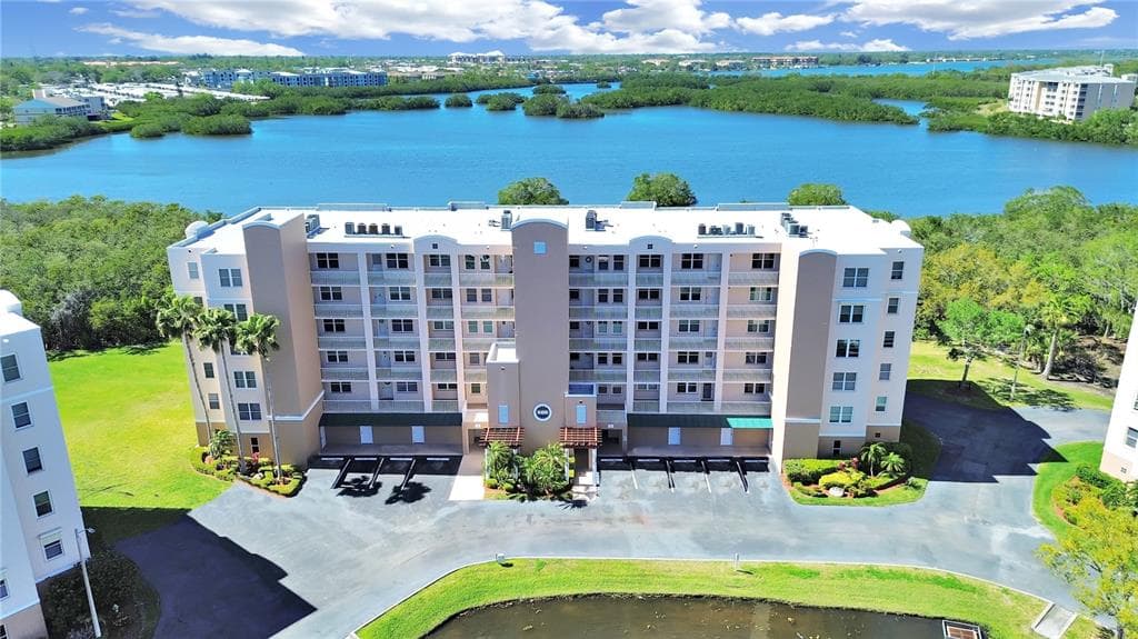 6495 SHORELINE DRIVE UNIT 8105 SEMINOLE, FL 33708