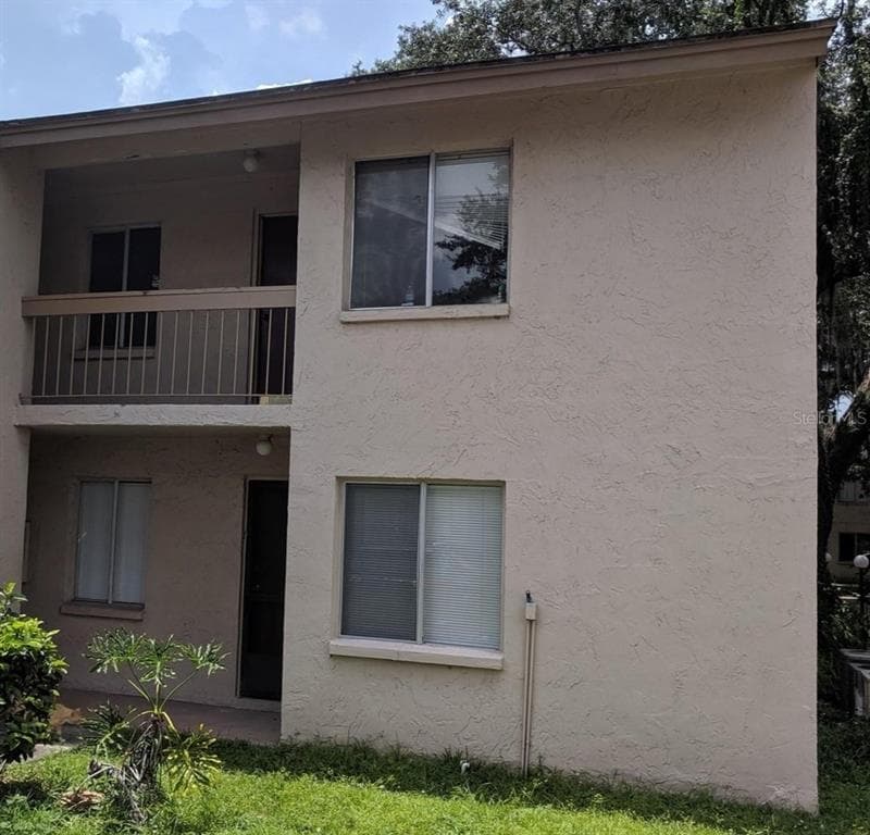 7606 ABBEY LANE UNIT 207 TAMPA, FL 33617