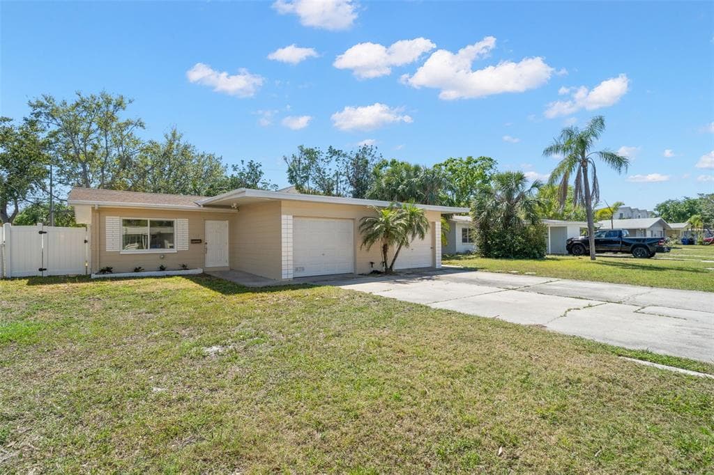185 38TH AVENUE SE ST PETERSBURG, FL 33705