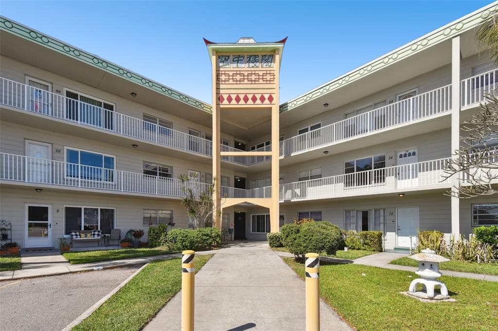 2070 WORLD PARKWAY BOULEVARD UNIT 34 CLEARWATER, FL 33763
