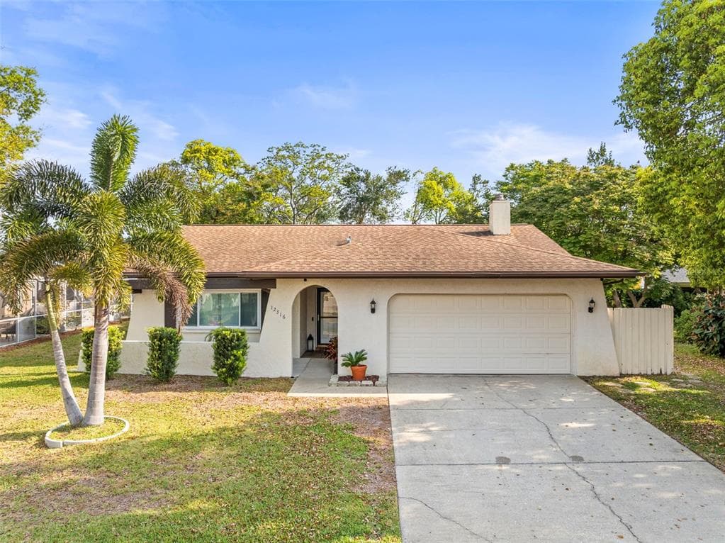 12316 LARKINWOOD LANE HUDSON, FL 34667