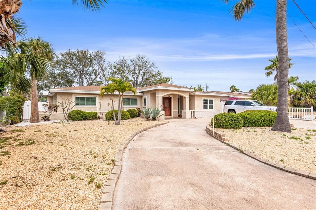 2490 E VINA DEL MAR BOULEVARD ST PETE BEACH, FL 33706