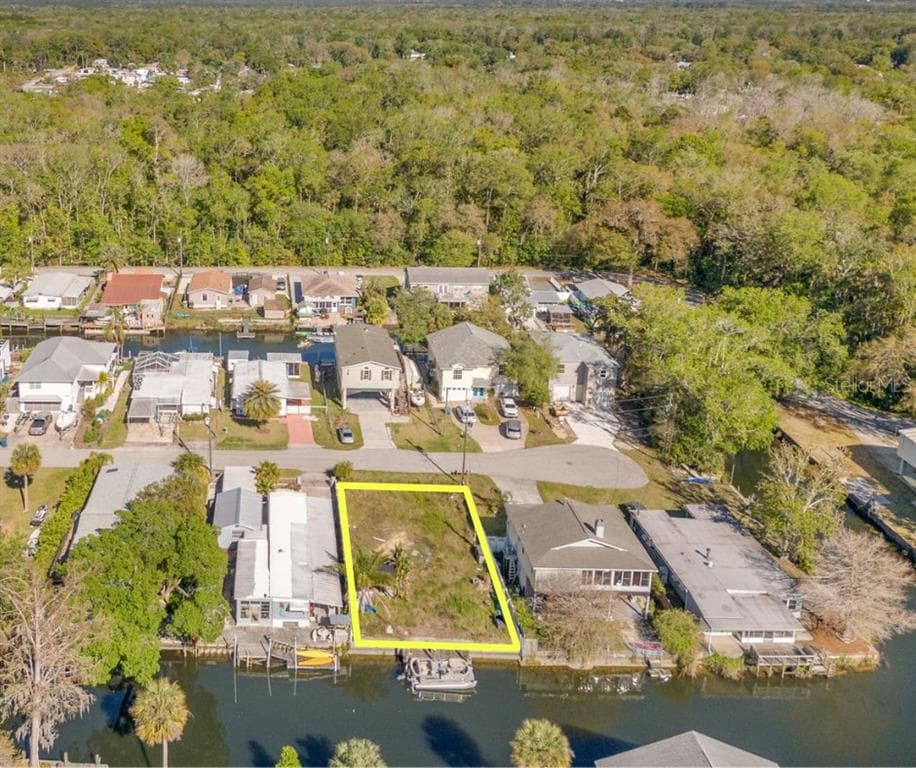 7253 ABERDEEN COURT WEEKI WACHEE, FL 34607