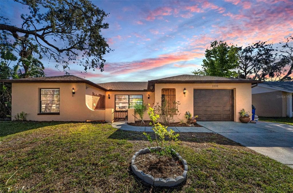 1032 JAMBALANA DRIVE HOLIDAY, FL 34691