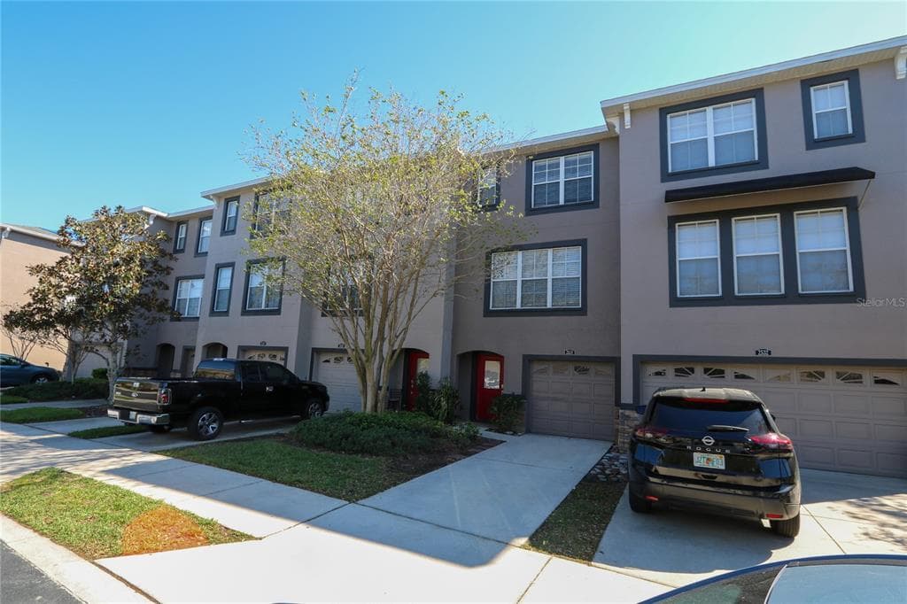 2530 MIDDLETON GROVE DRIVE BRANDON, FL 33511