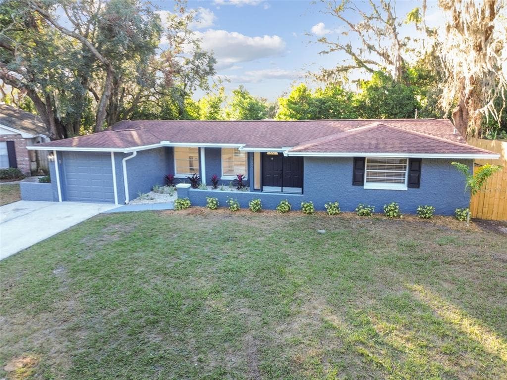 7804 N WHITTIER STREET TAMPA, FL 33617