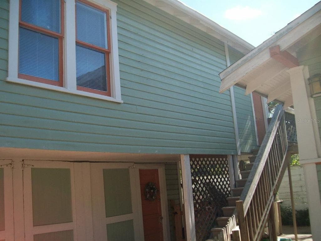 825 7TH STREET N UNIT 825 1/2