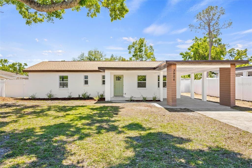 3906 W PEARL AVENUE TAMPA, FL 33611
