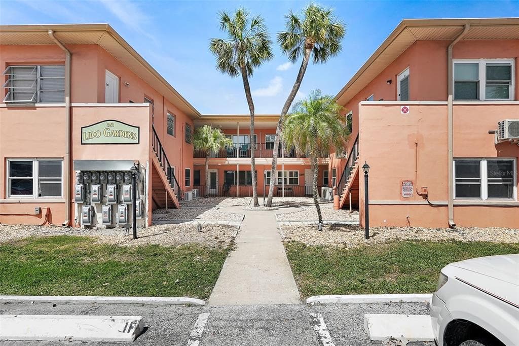 121 46TH AVENUE UNIT 2H
