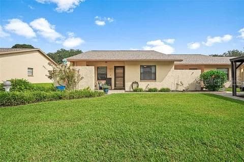38401 COTTONWOOD PLACE UNIT 38401 ZEPHYRHILLS, FL 33542