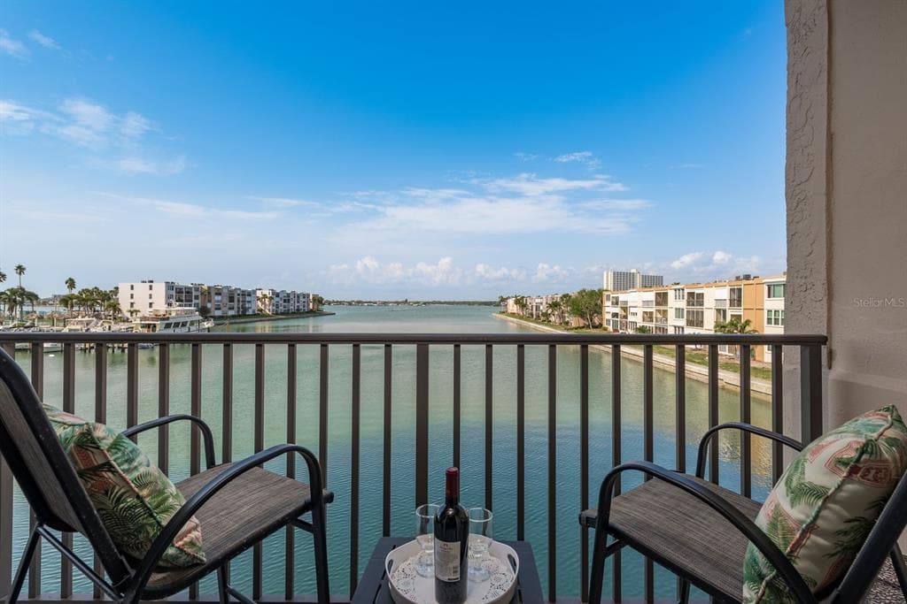 7300 SUN ISLAND DRIVE S UNIT 202 SOUTH PASADENA, FL 33707