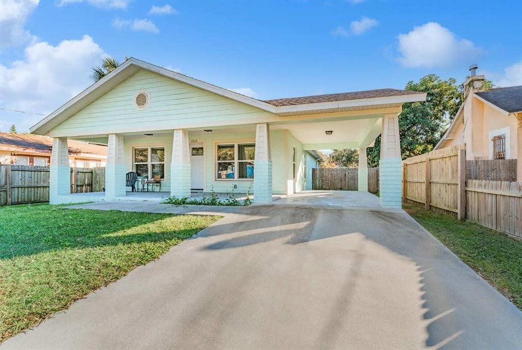 1313 E CAYUGA STREET TAMPA, FL 33603