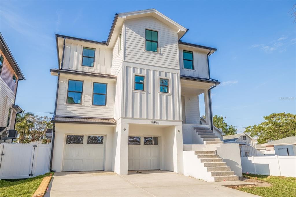 1745 MASSACHUSETTS AVENUE NE ST PETERSBURG, FL 33703