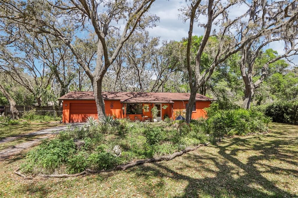 33357 WESTWOOD DRIVE RIDGE MANOR, FL 33523