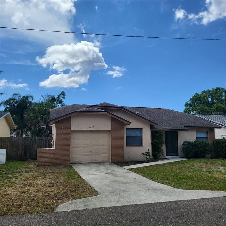 1027 COUNTY ROAD 90 PALM HARBOR, FL 34684