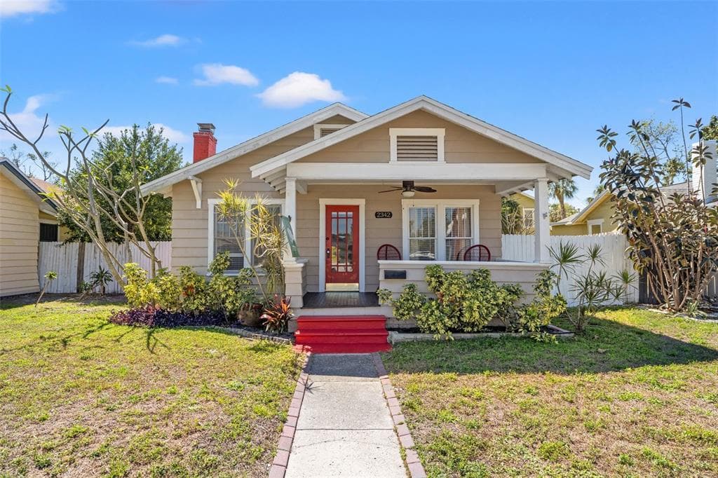 2342 DARTMOUTH AVENUE N ST PETERSBURG, FL 33713