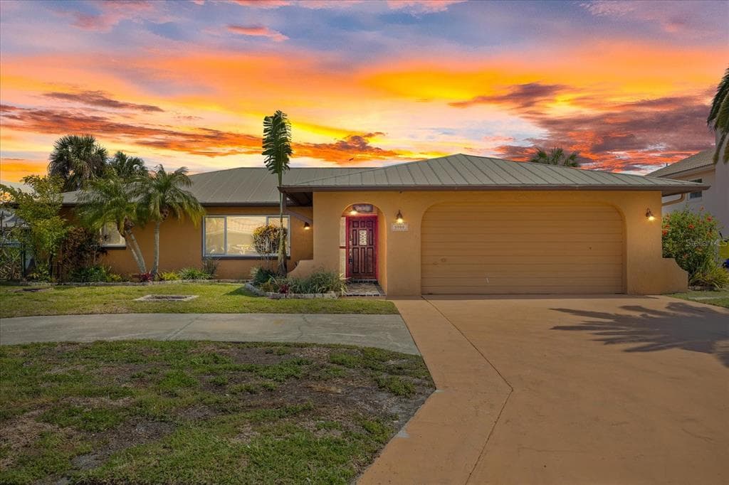 5000 SOUTHSHORE DRIVE NEW PORT RICHEY, FL 34652