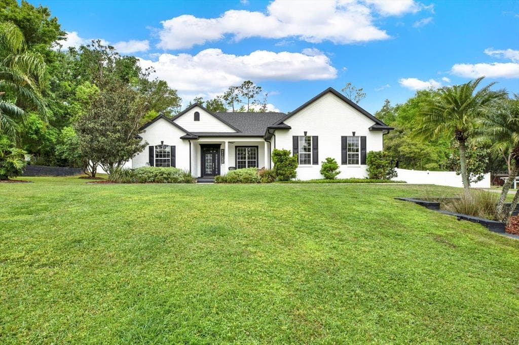 9851 PINE LEAF LANE