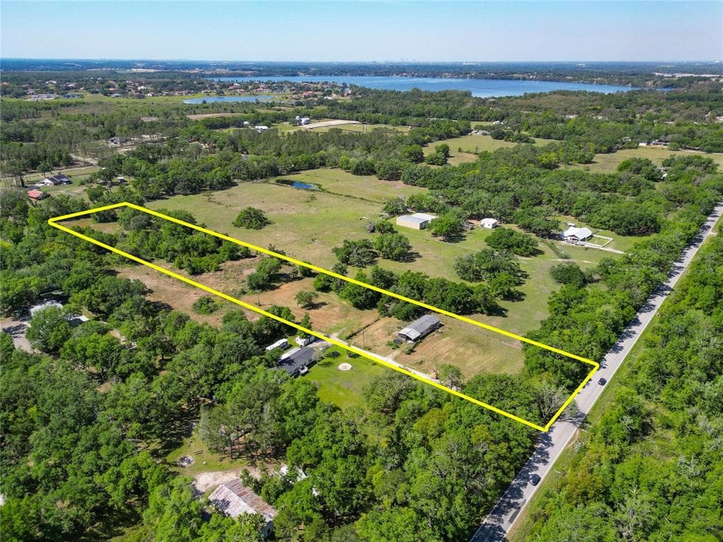 12219 KNIGHTS GRIFFIN ROAD THONOTOSASSA, FL 33592
