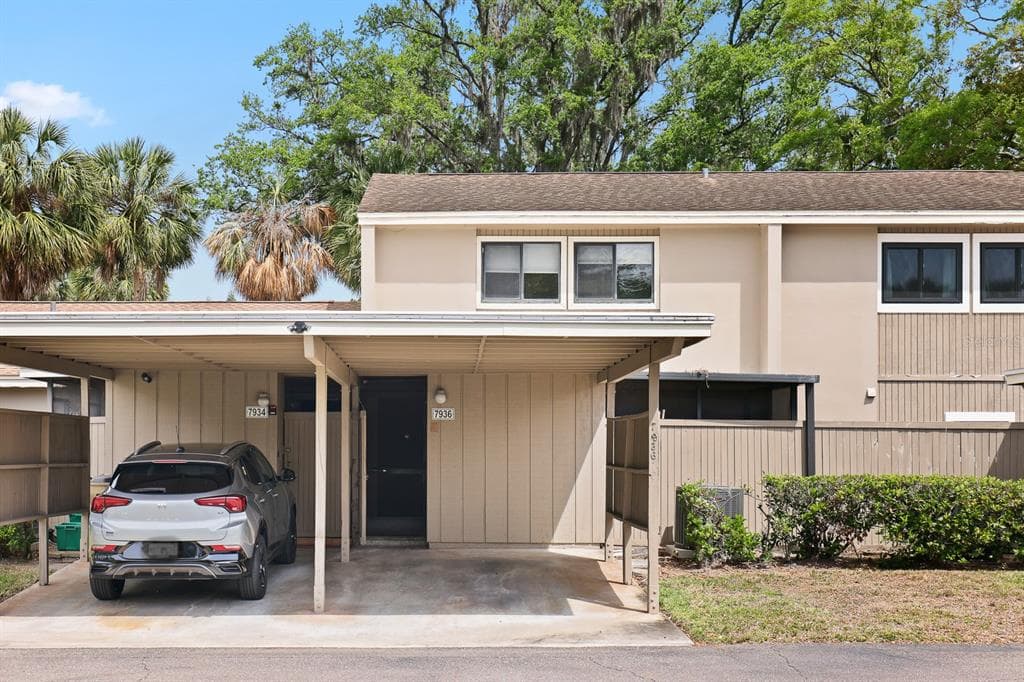 7936 PINE DRIVE TEMPLE TERRACE, FL 33637