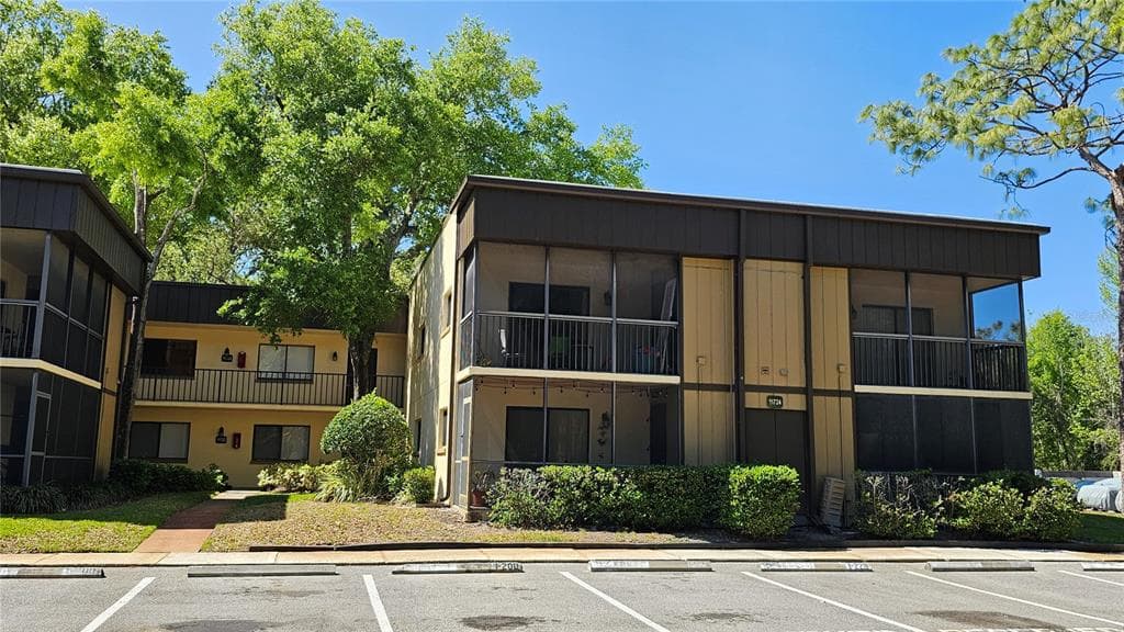 11722 RAINTREE LAKE LANE UNIT C TAMPA, FL 33617