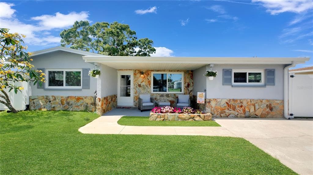 5248 CORAL WAY N ST PETERSBURG, FL 33714