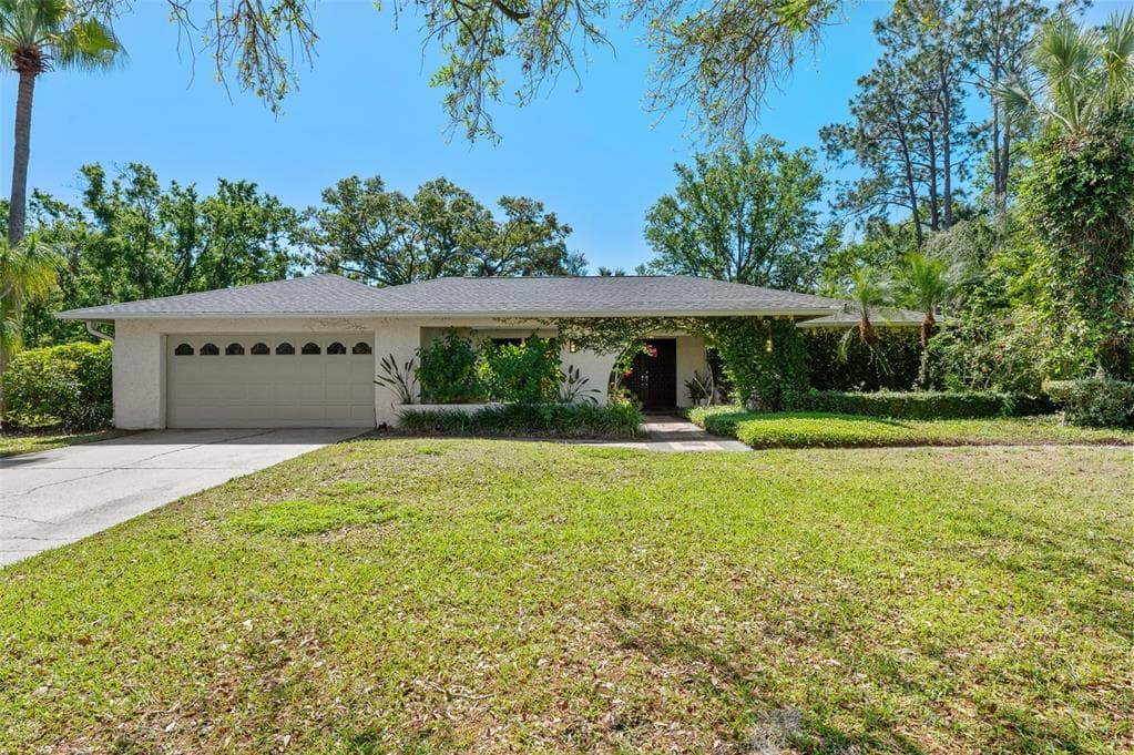5002 ADDISON COURT TAMPA, FL 33624
