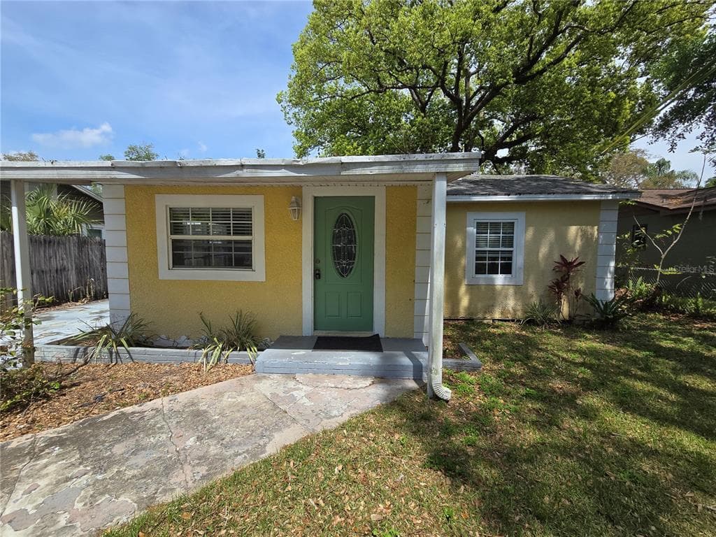 1910 E PARIS STREET TAMPA, FL 33610
