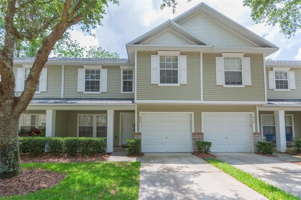 220 SAWTOOTH DRIVE VALRICO, FL 33594